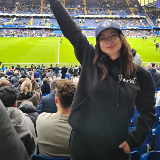 Matchday energy in my favorite hoodie ⚽🖤